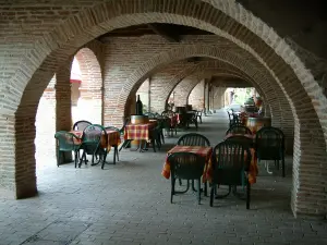 Place à Lisle-sur-Tarn